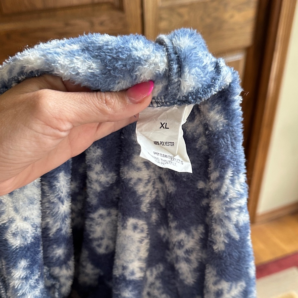 LIKE NEW! Dog Bath Robe - XL! - Picture 10 of 10